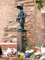 Monument over the young soldiers of Warsaw Uprising